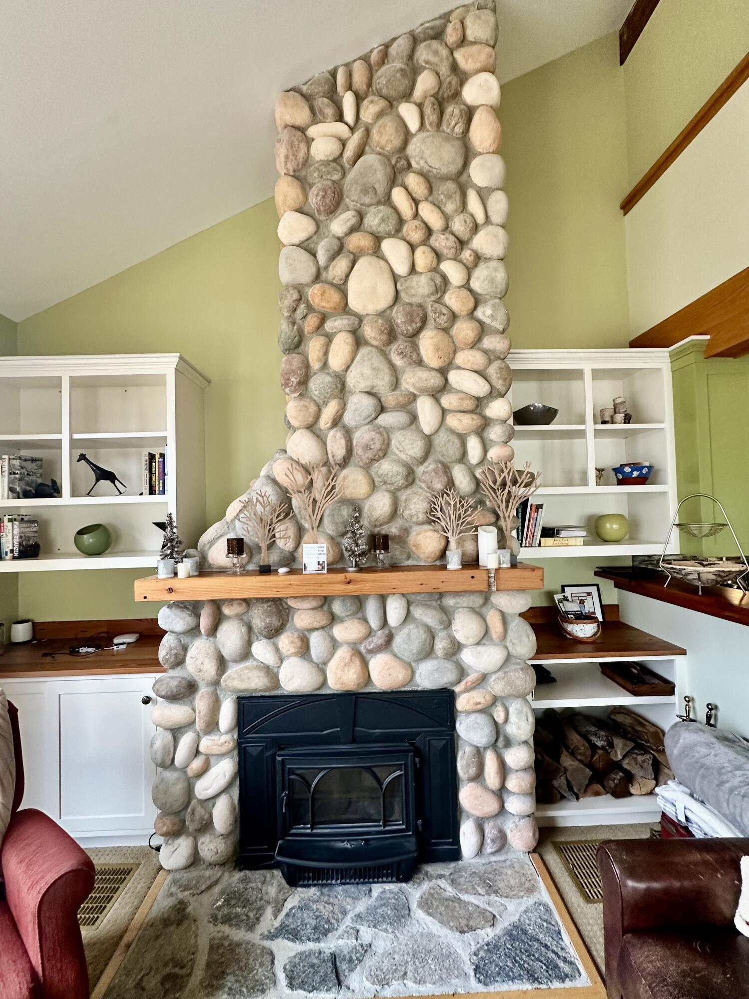 2361 Beech Road, Unit 38 Carrabassett Valley, ME 04947 - Photo 4 of 28 IMG_3916