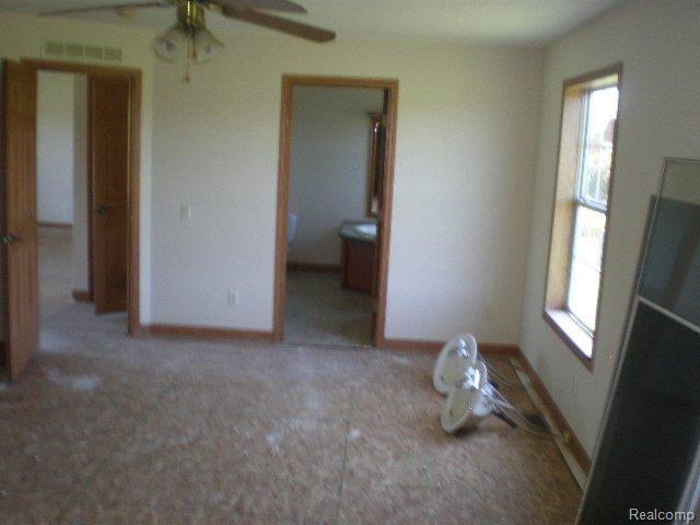 7613 Cribbins Road Avoca, MI 48006 - Photo 12 of 17 P8070047.JPG