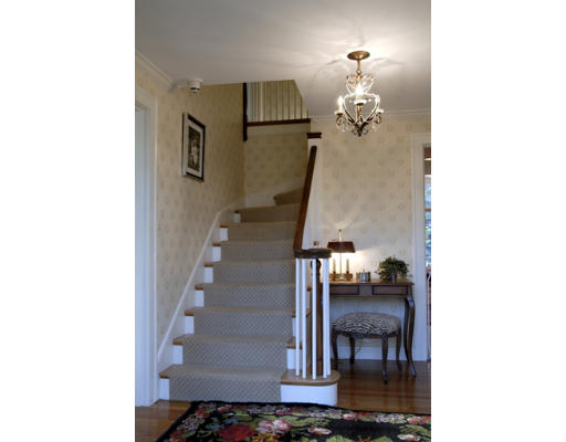 37 Thackeray Road Wellesley, MA 02481 - Photo 2 of 8