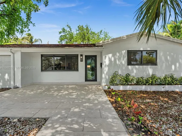 $4,100 | 3193 Taft Street, Hollywood, FL 33021