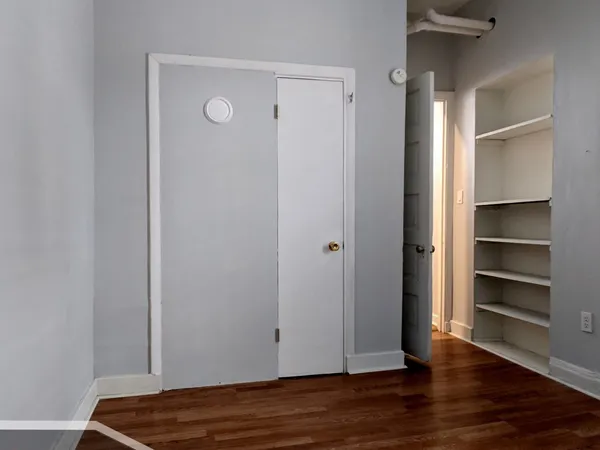 $1,895 | 3544 North Halsted Street, Unit 2R, Chicago, IL 60657