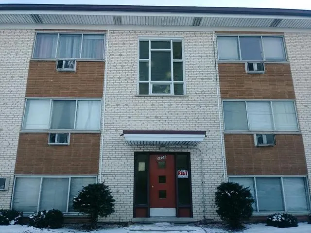 $1,559 | 4752 North Olcott Avenue, Unit 1A, Harwood Heights, IL 60706