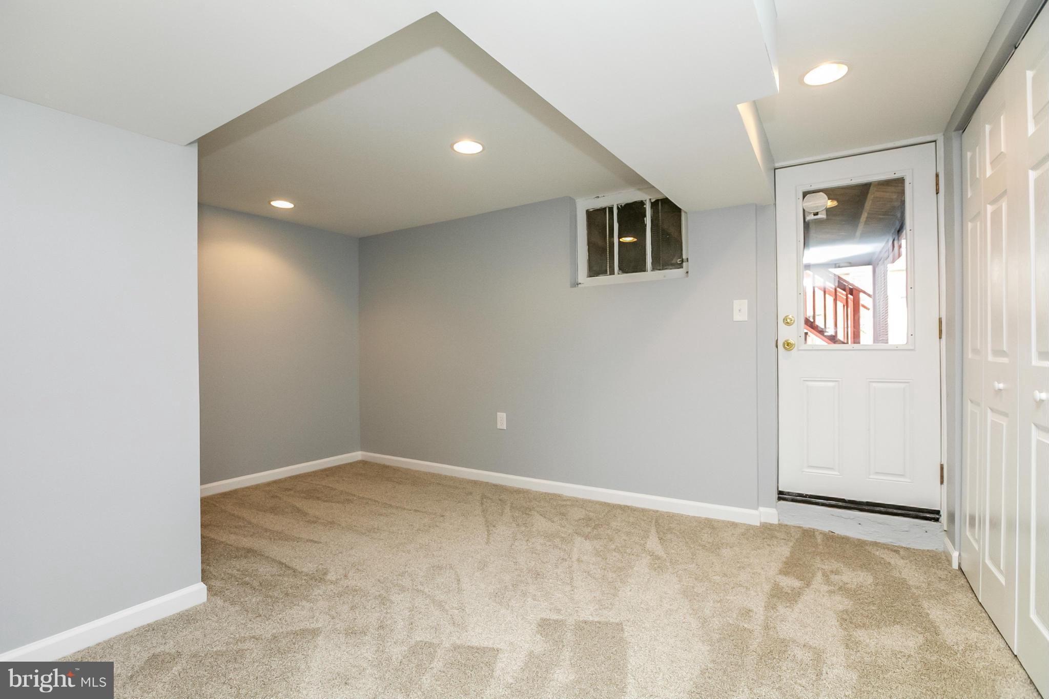 316 Overbrook Road Baltimore, MD 21212 - Photo 15 of 29 Family Room