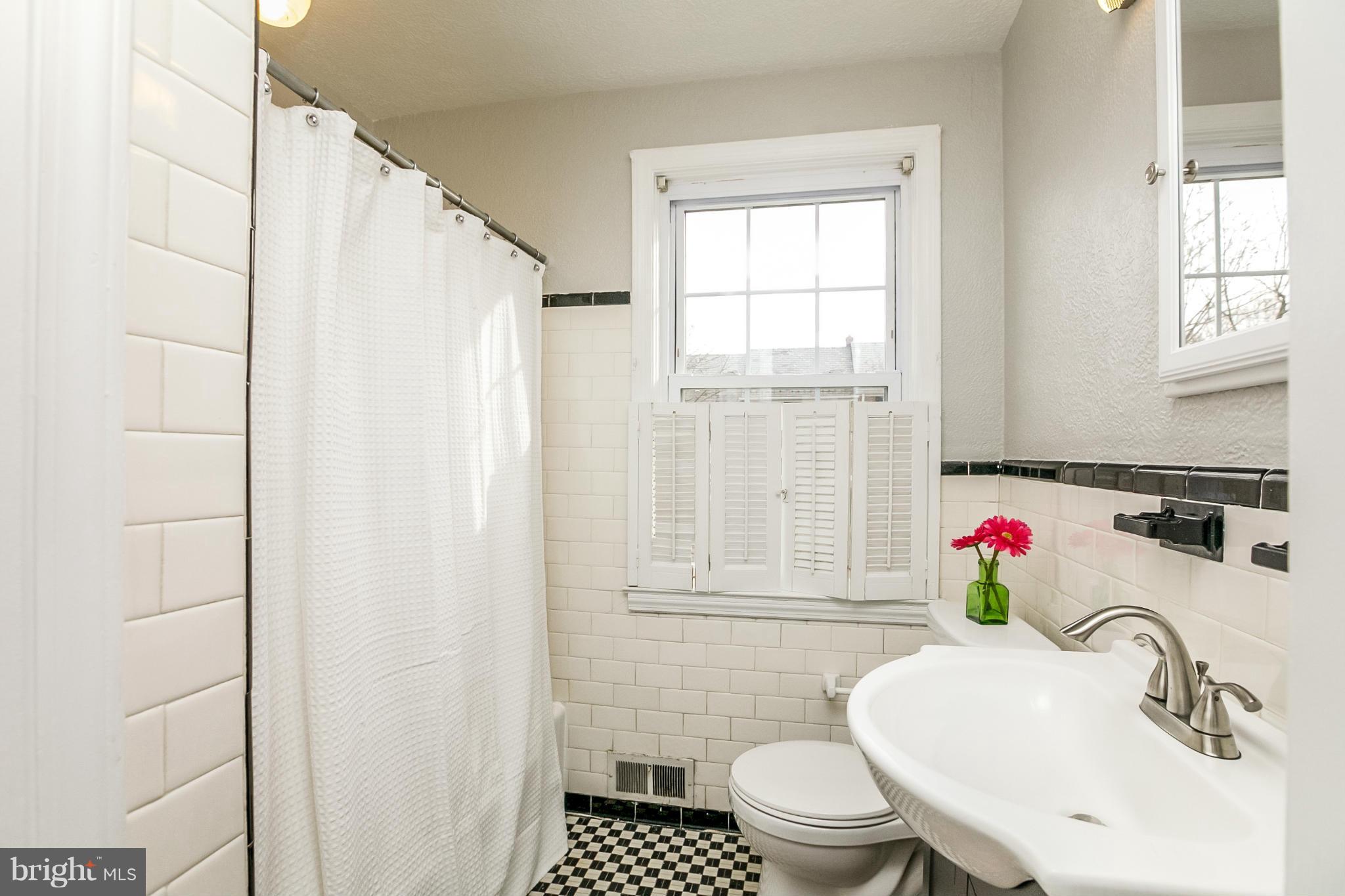316 Overbrook Road Baltimore, MD 21212 - Photo 21 of 29 Bath