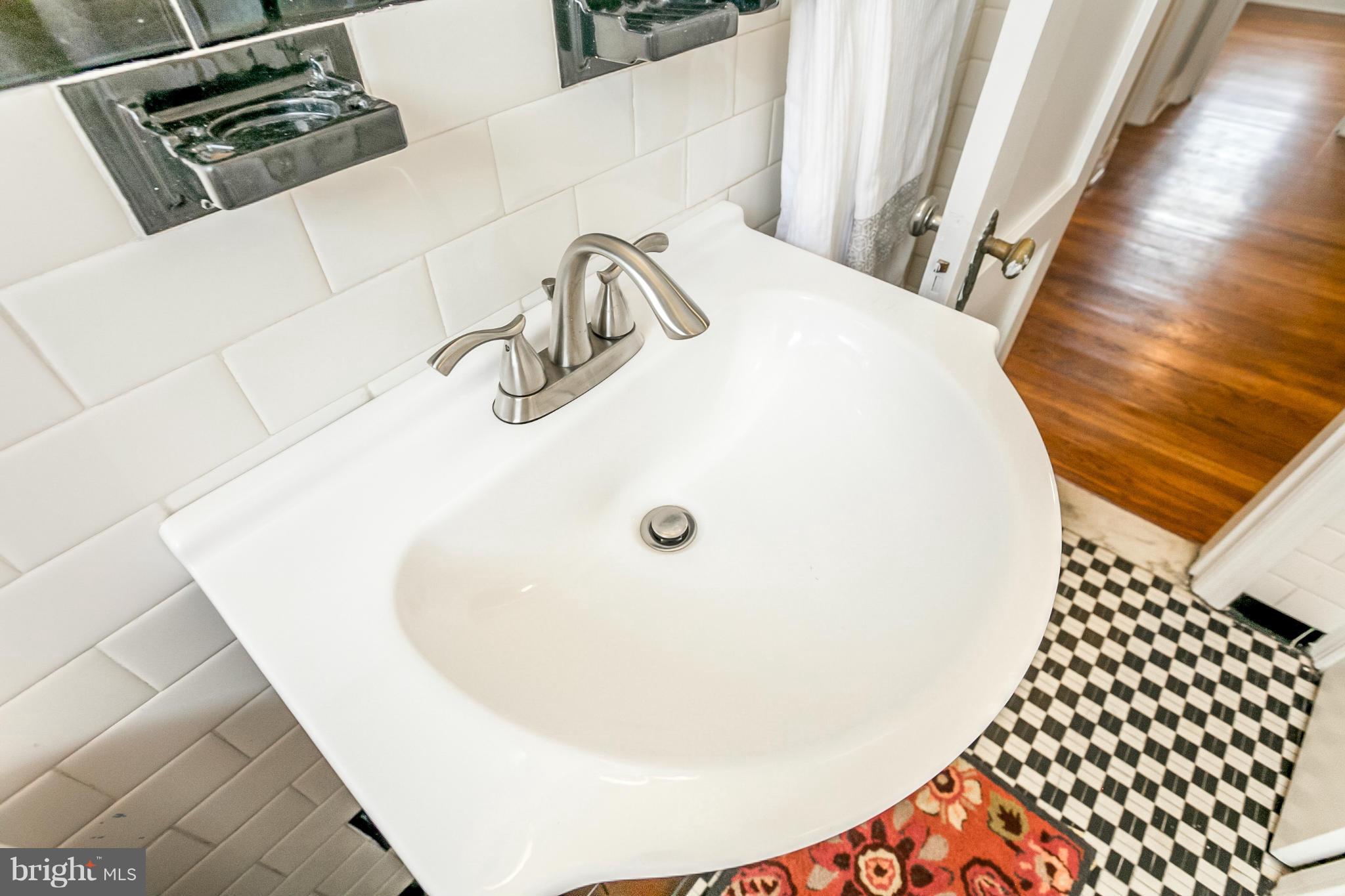 316 Overbrook Road Baltimore, MD 21212 - Photo 22 of 29 Bath