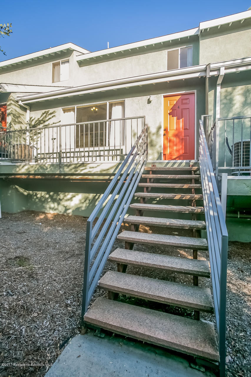 248 East Washington Boulevard, Unit 4 Pasadena, CA 91104 - Photo 17 of 19 a view of entryway