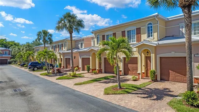 a view of street with large building