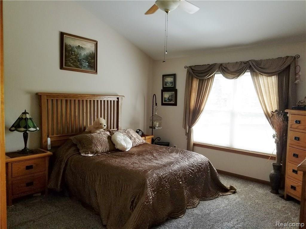 29667 Reed Drive Flat Rock, MI 48134 - Photo 15 of 41 Master Bedroom with Vaulted ceilings.