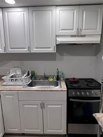 $1,850 | 3640 Northwest 9th Street, Unit 509, Miami, FL 33125