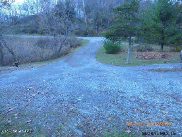 304 Stoddard Road Hampton, NY 12837 - Photo 3 of 12 Photo 3