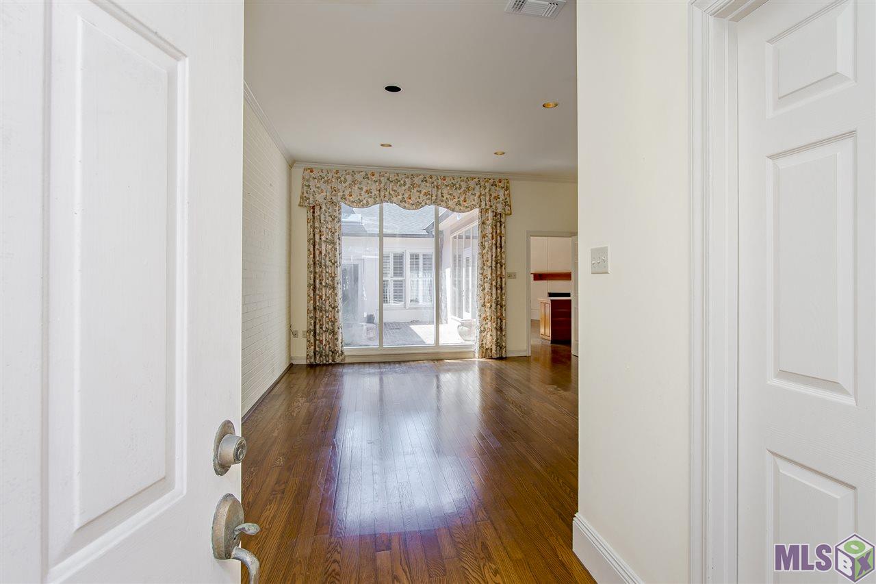 47 Jamestowne Court Baton Rouge, LA 70809 - Photo 3 of 31 Gallery Image 3