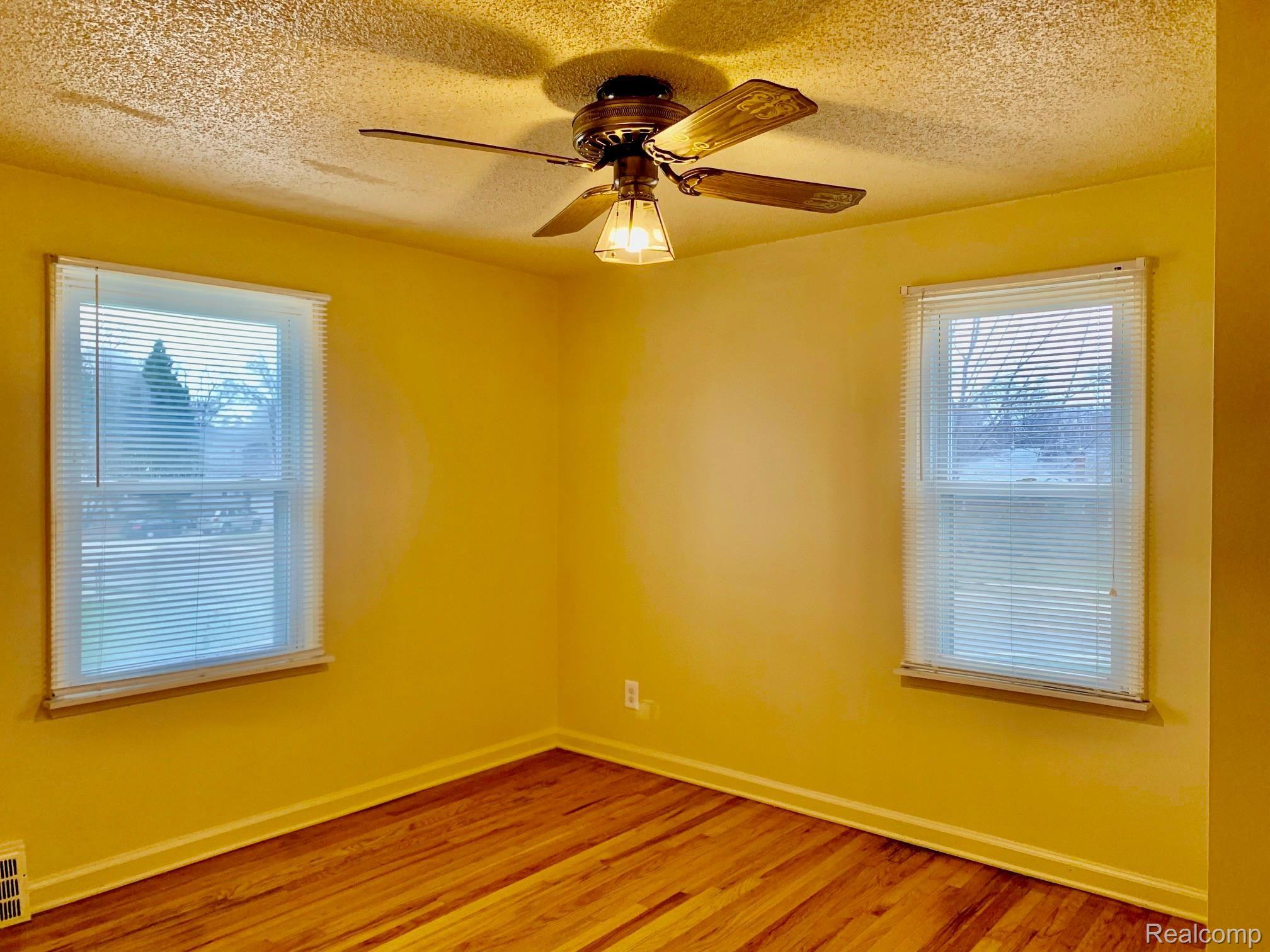 15013 Charles R Avenue Eastpointe, MI 48021 - Photo 19 of 27 BEDROOM 2.jpg