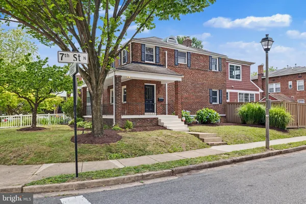 $1,300,000 | 638 North Nelson Street, Arlington, VA 22203