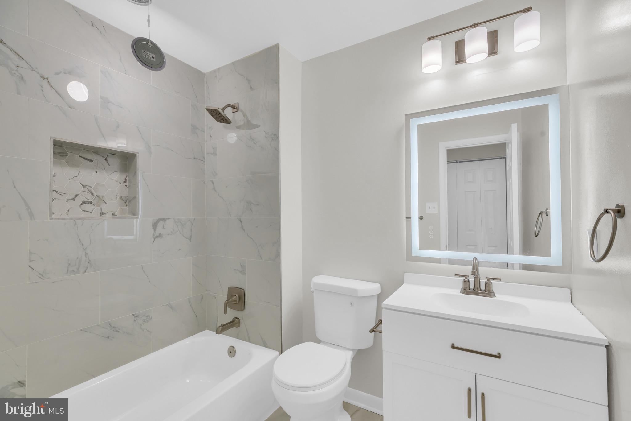 10669 Spring Oak Court Burke, VA 22015 - Photo 15 of 32