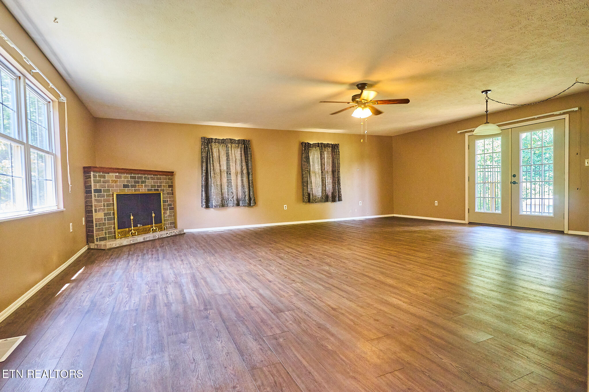 4240 Miser Station Road Louisville, TN 37777 - Photo 4 of 43 DSC08030.1