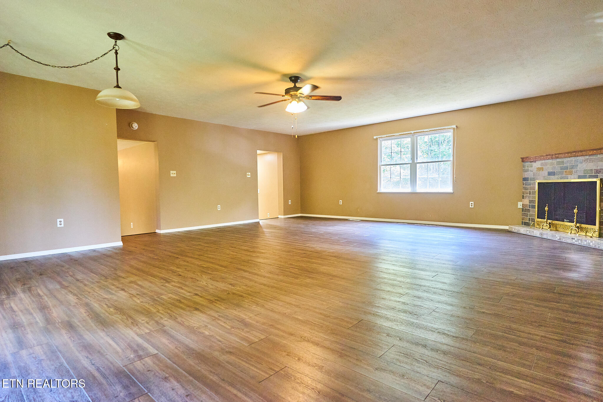 4240 Miser Station Road Louisville, TN 37777 - Photo 7 of 43 DSC08035.1