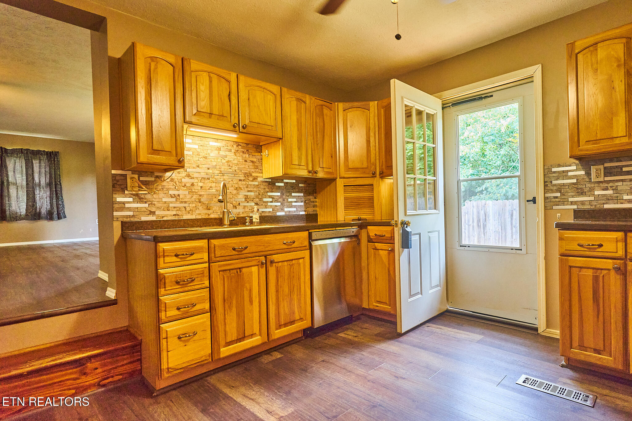 4240 Miser Station Road Louisville, TN 37777 - Photo 10 of 43 DSC08040.1