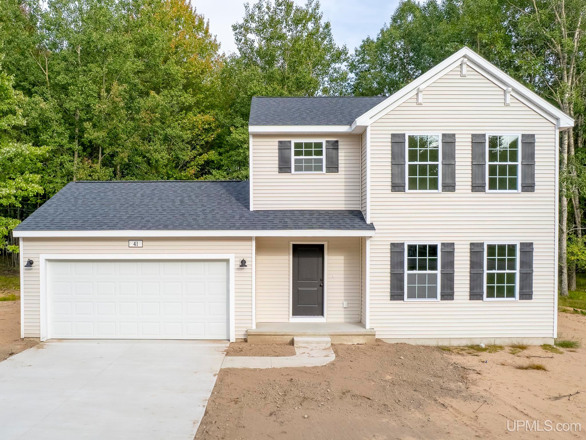 41 Tipperary Road Gladstone, MI 49837 - Photo 1 of 27 Gallery Image 1