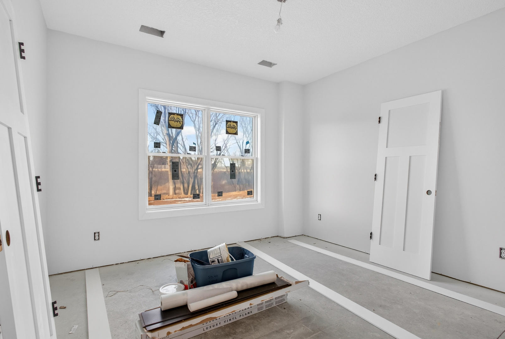 18116 271st Street Long Grove, IA 52756 - Photo 5 of 21 a living room with furniture