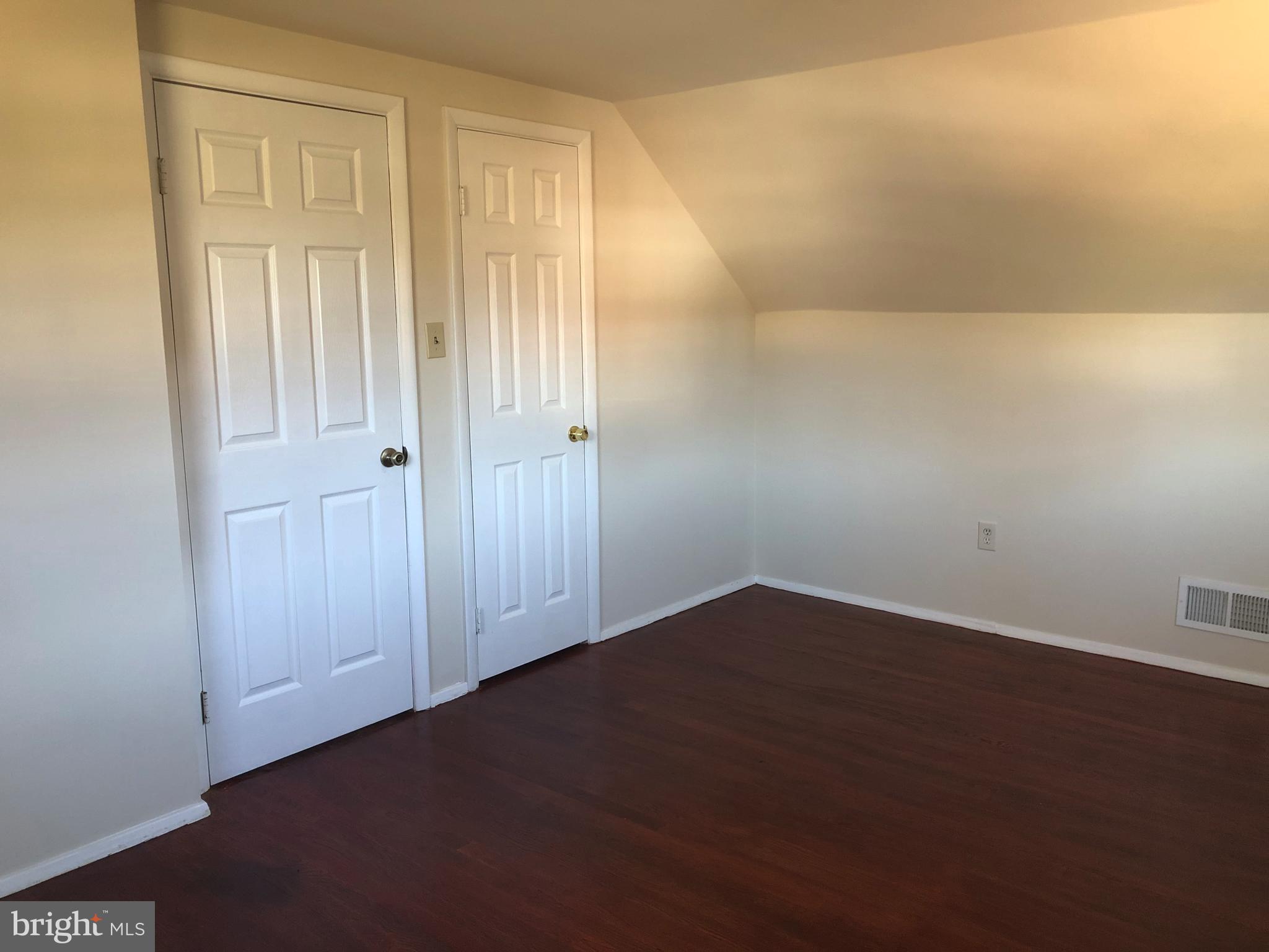 1902 Halifax Road Woodbridge, VA 22191 - Photo 17 of 34 Upper level bedroom 2