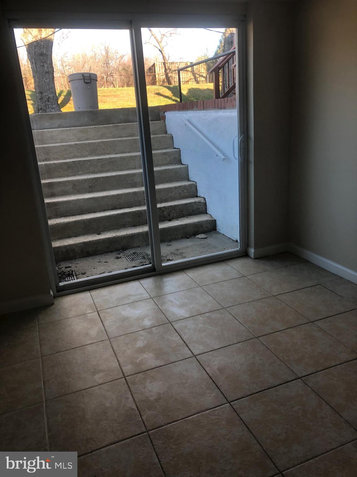 1902 Halifax Road Woodbridge, VA 22191 - Photo 29 of 34 Walk up stairs