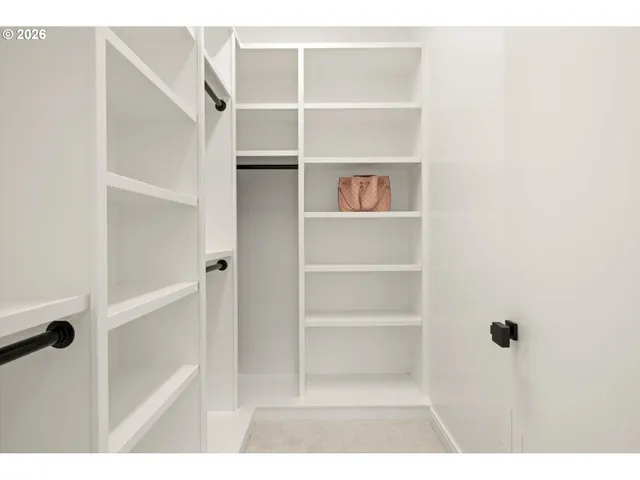 $3,998,000 | 13041 Thoma Road, Lake Oswego, OR 97035