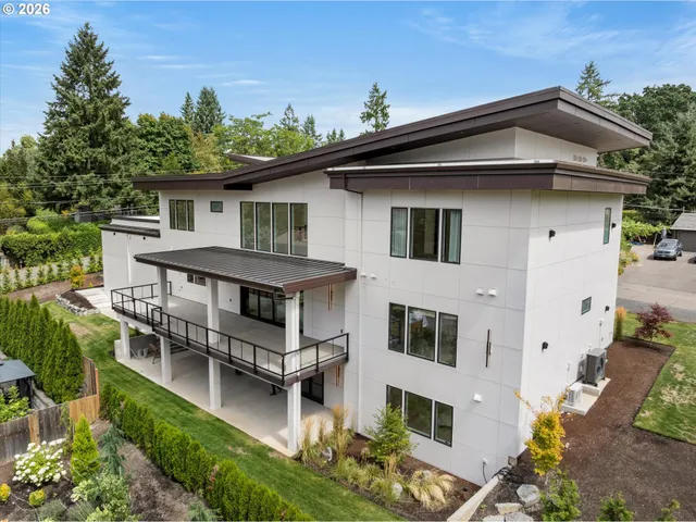 $3,998,000 | 13041 Thoma Road, Lake Oswego, OR 97035