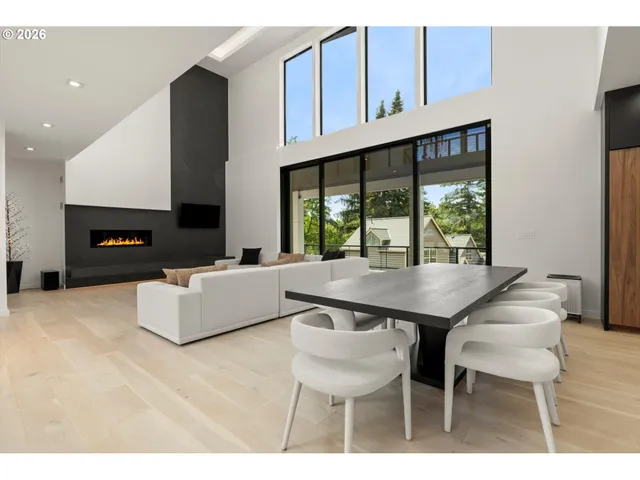 $3,998,000 | 13041 Thoma Road, Lake Oswego, OR 97035