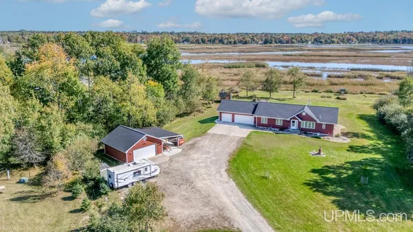 $499,000 | 10126 U 25, Rapid River, MI 49878