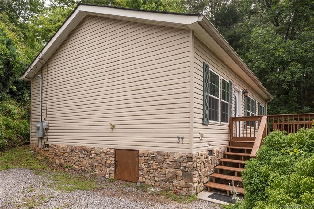 37 Harrison Hill Road Swannanoa, NC 28778 - Photo 2 of 35 Gallery Image 2