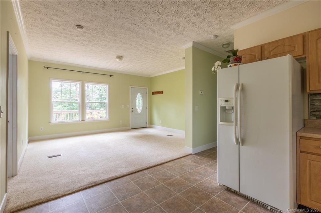 37 Harrison Hill Road Swannanoa, NC 28778 - Photo 9 of 35 Gallery Image 9