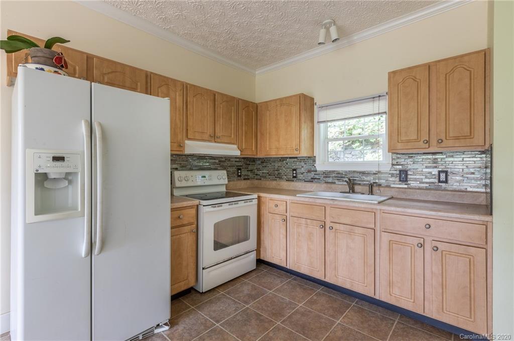 37 Harrison Hill Road Swannanoa, NC 28778 - Photo 10 of 35 Gallery Image 10