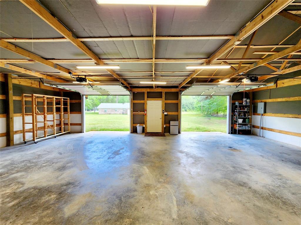 3514 Buchanan Loop Road Texarkana, TX 75501 - Photo 36 of 40 a view of a garage
