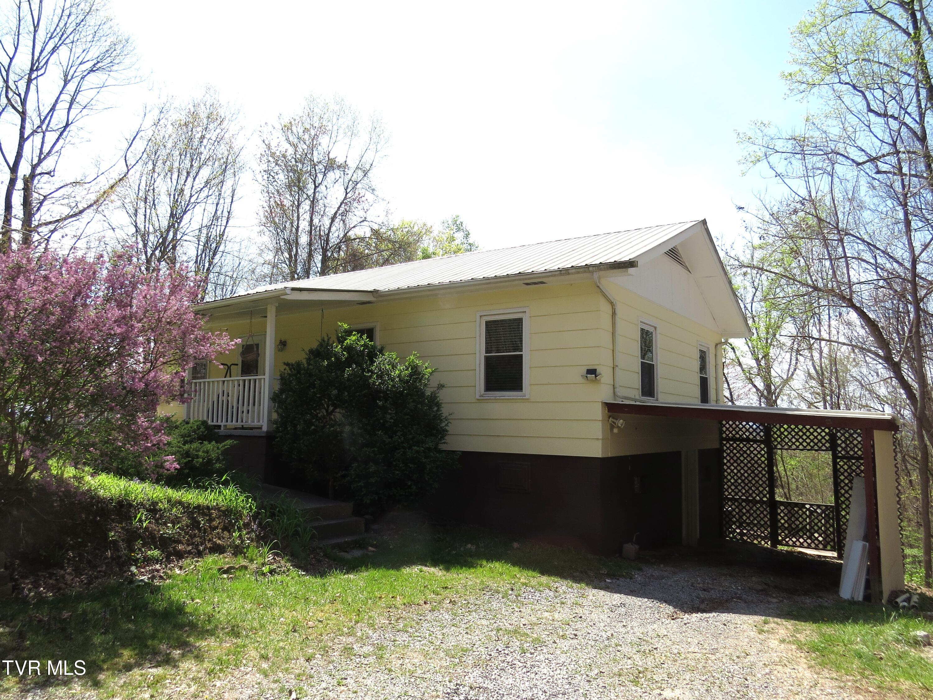 644 Rachels Chapel Road Coeburn, VA 24230 - Photo 2 of 46 IMG_4014