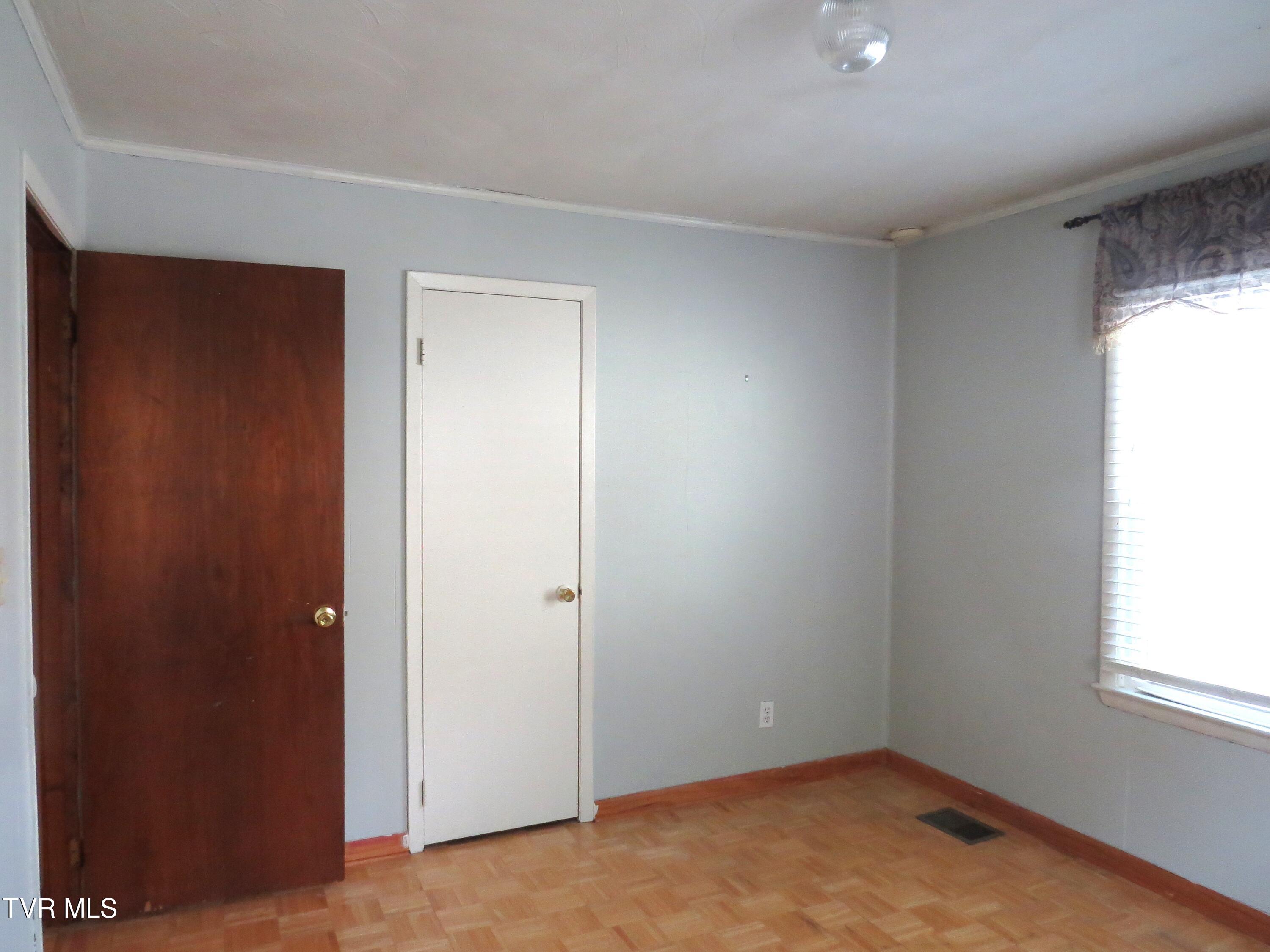 644 Rachels Chapel Road Coeburn, VA 24230 - Photo 22 of 46 IMG_4050