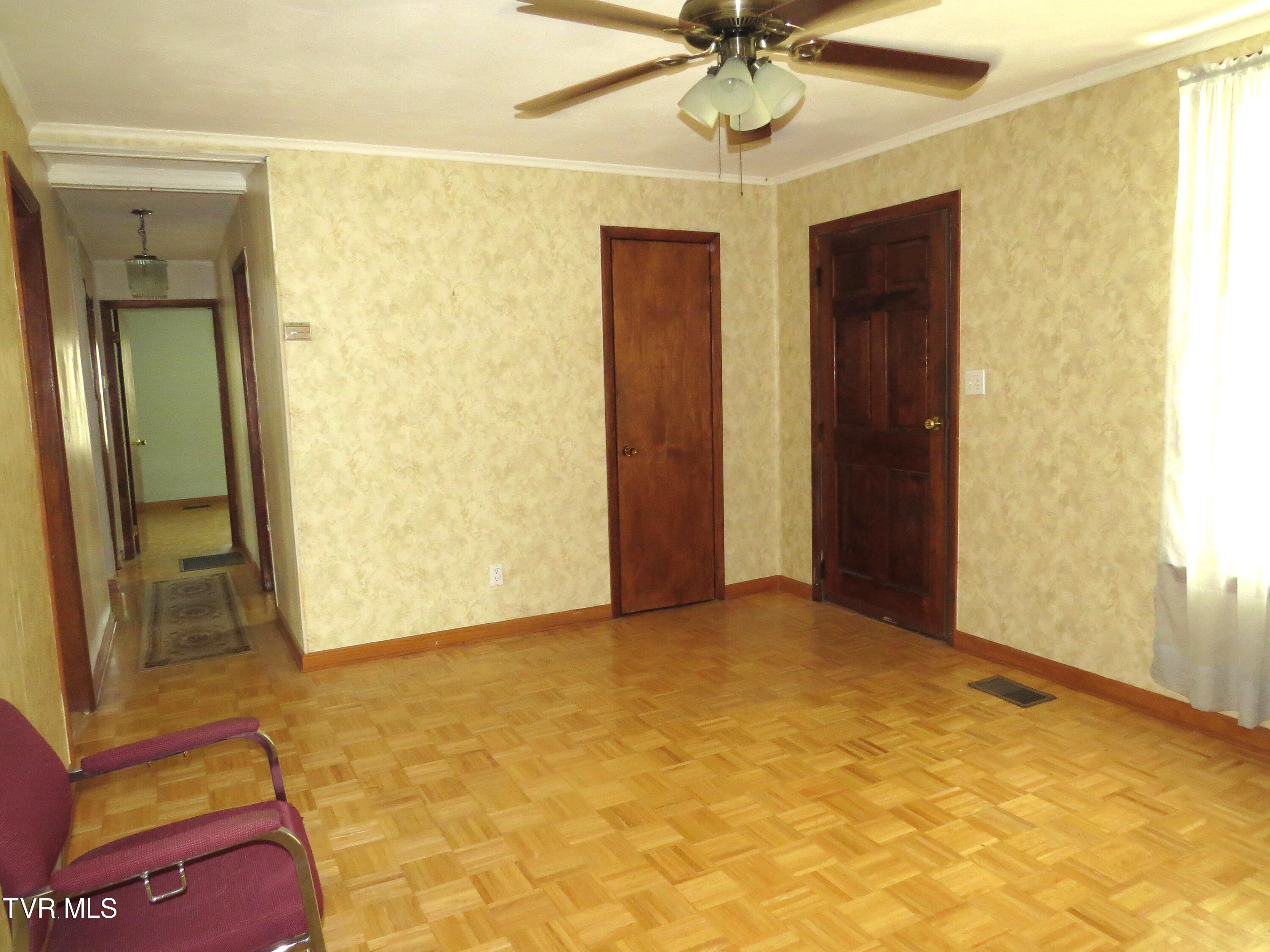 644 Rachels Chapel Road Coeburn, VA 24230 - Photo 10 of 46 IMG_4032