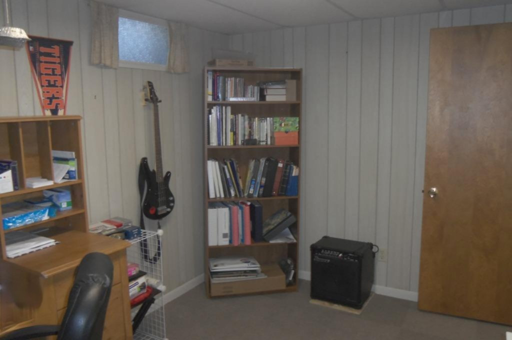 1920 South Stone Road Fremont, MI 49412 - Photo 23 of 32 Office 2