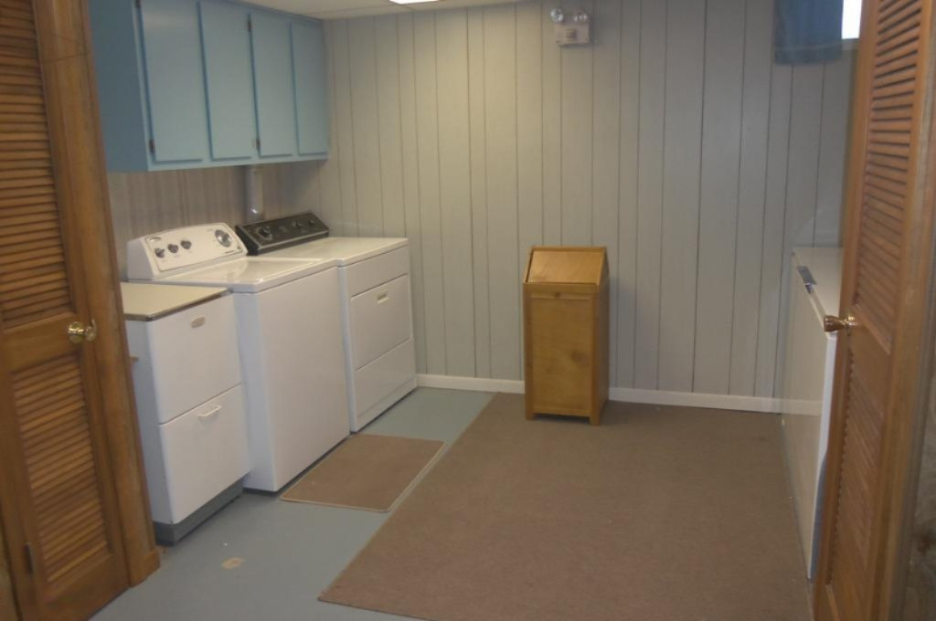 1920 South Stone Road Fremont, MI 49412 - Photo 28 of 32 Laundry Rm