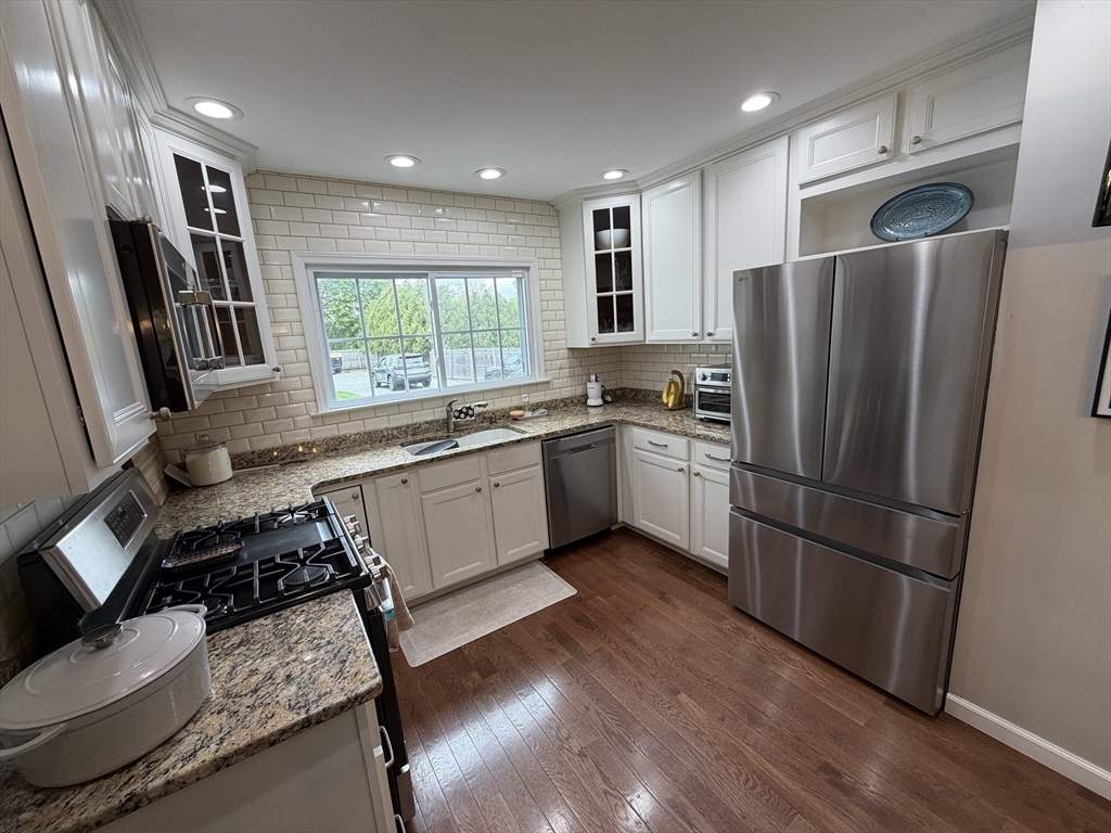 849 Amostown Road West Springfield, MA 01089 - Photo 6 of 31 Gallery Image 6