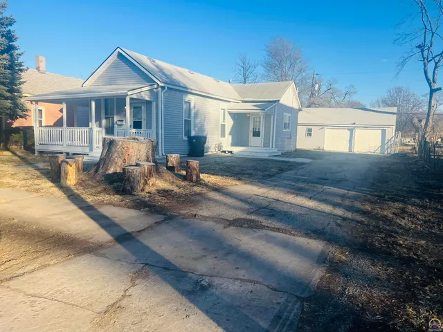 $98,000 | 620 Southeast Lake Street, Topeka, KS 66607