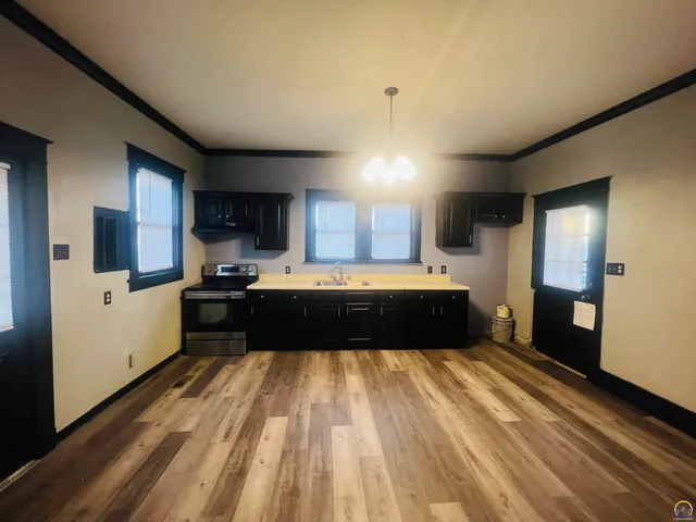 $98,000 | 620 Southeast Lake Street, Topeka, KS 66607