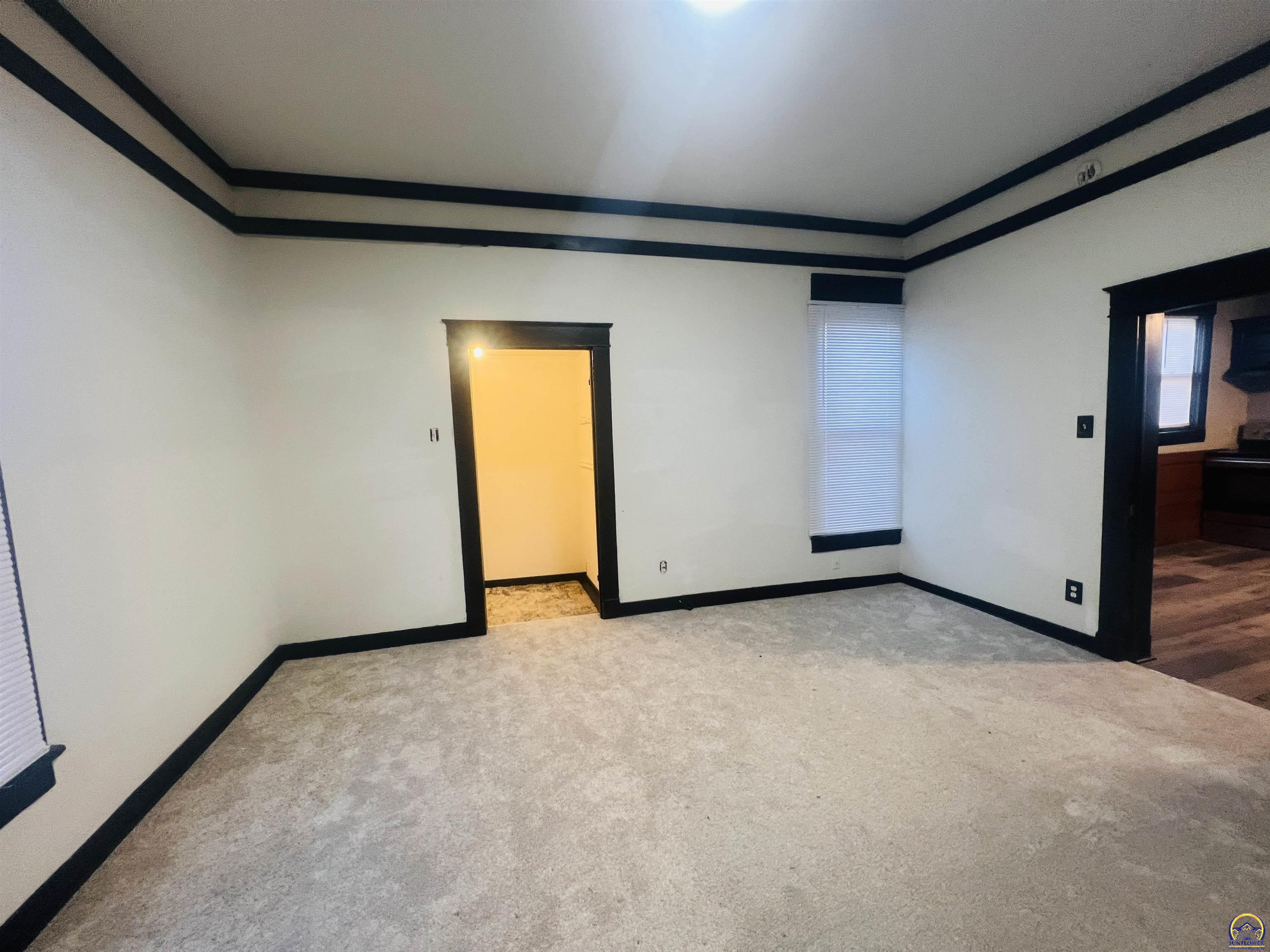 620 Southeast Lake Street Topeka, KS 66607 - Photo 15 of 50