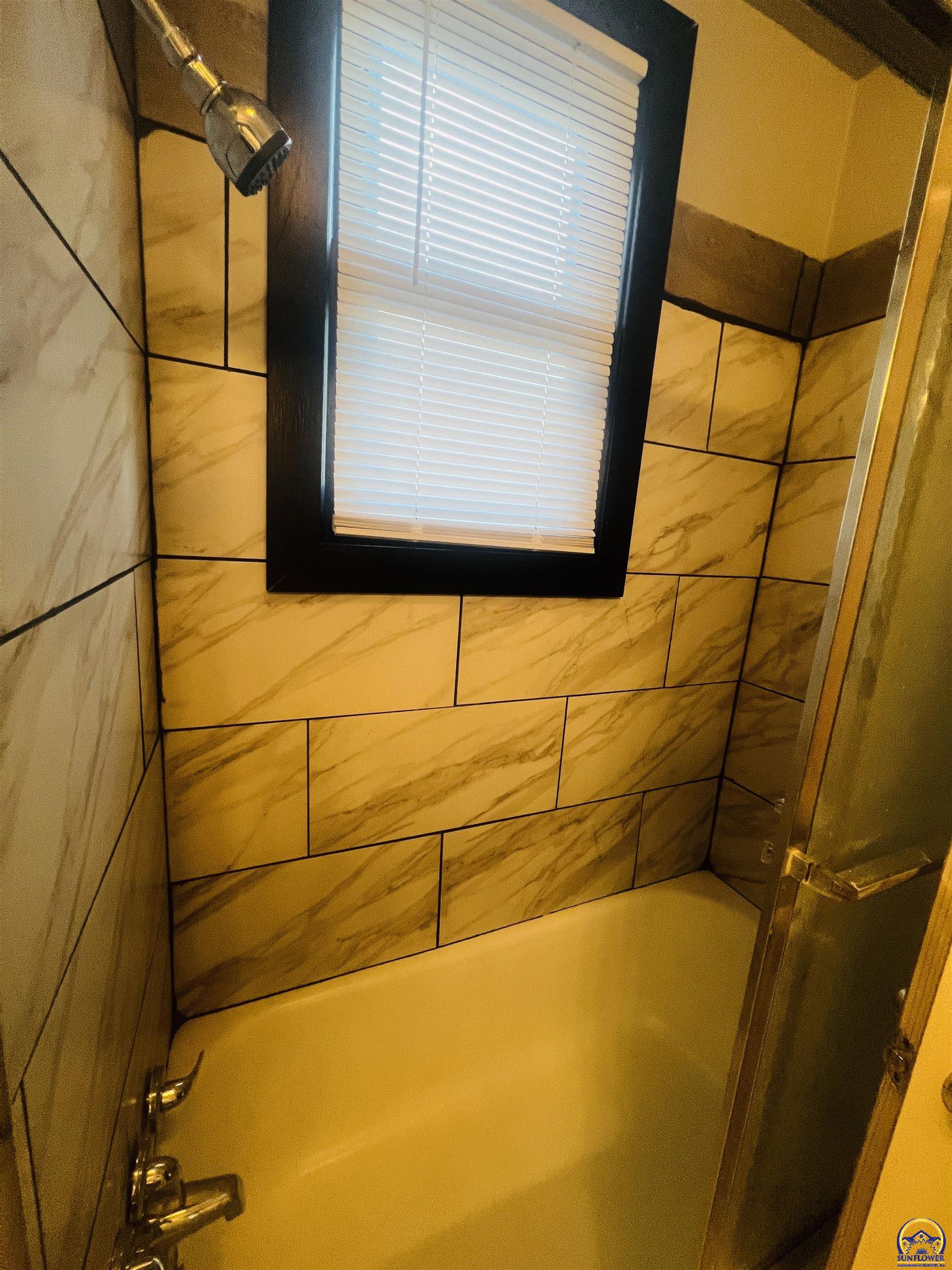 620 Southeast Lake Street Topeka, KS 66607 - Photo 20 of 50