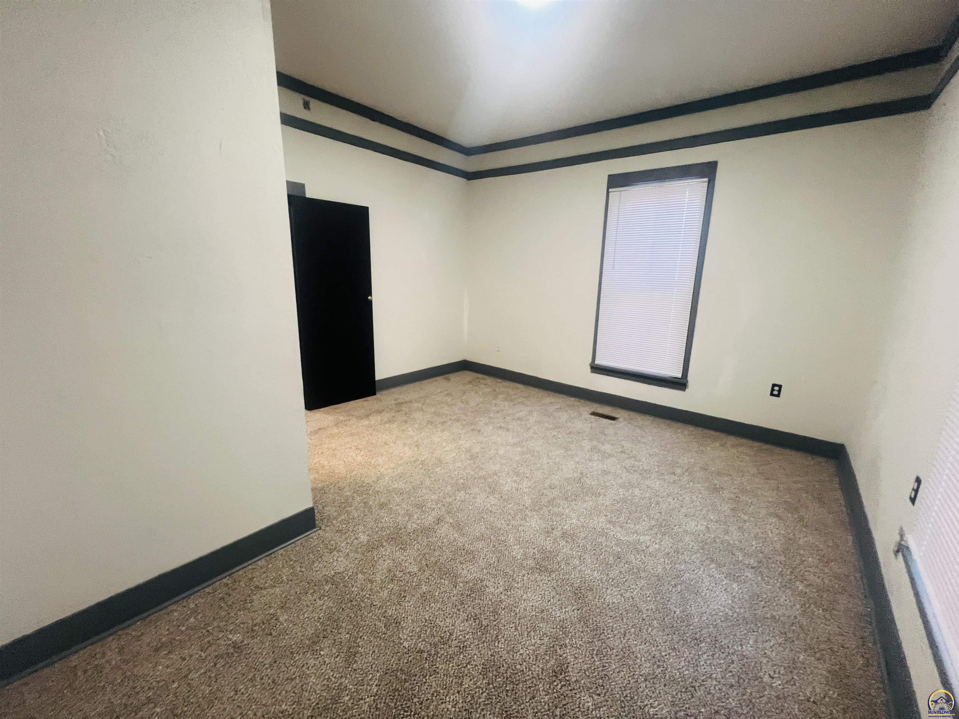 620 Southeast Lake Street Topeka, KS 66607 - Photo 23 of 50