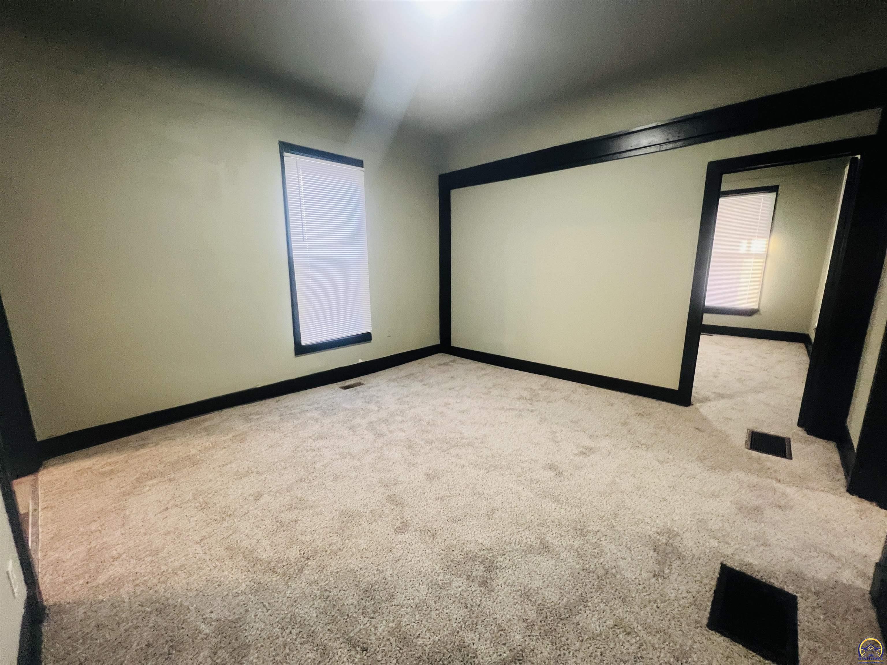 620 Southeast Lake Street Topeka, KS 66607 - Photo 27 of 50