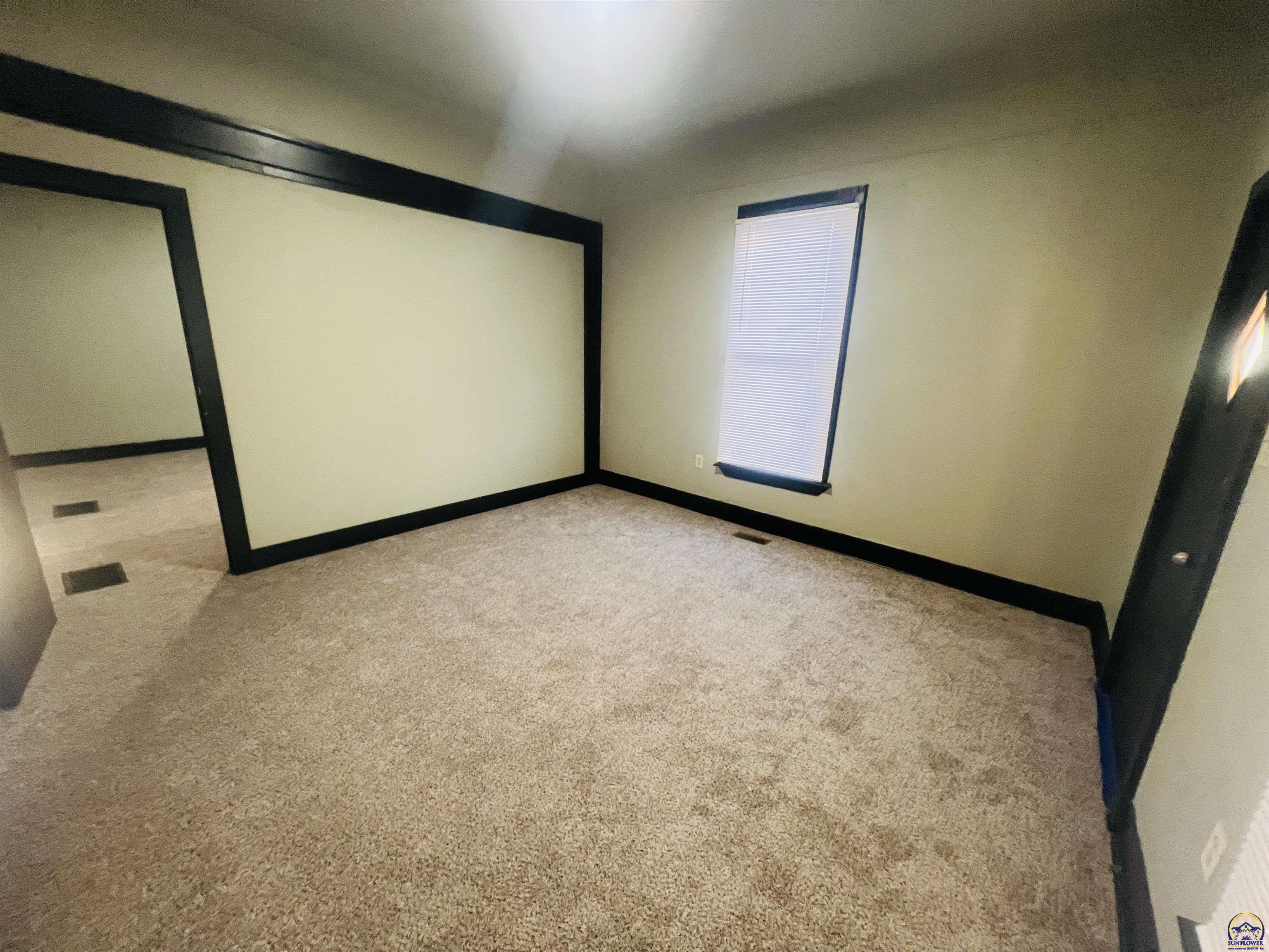 620 Southeast Lake Street Topeka, KS 66607 - Photo 28 of 50