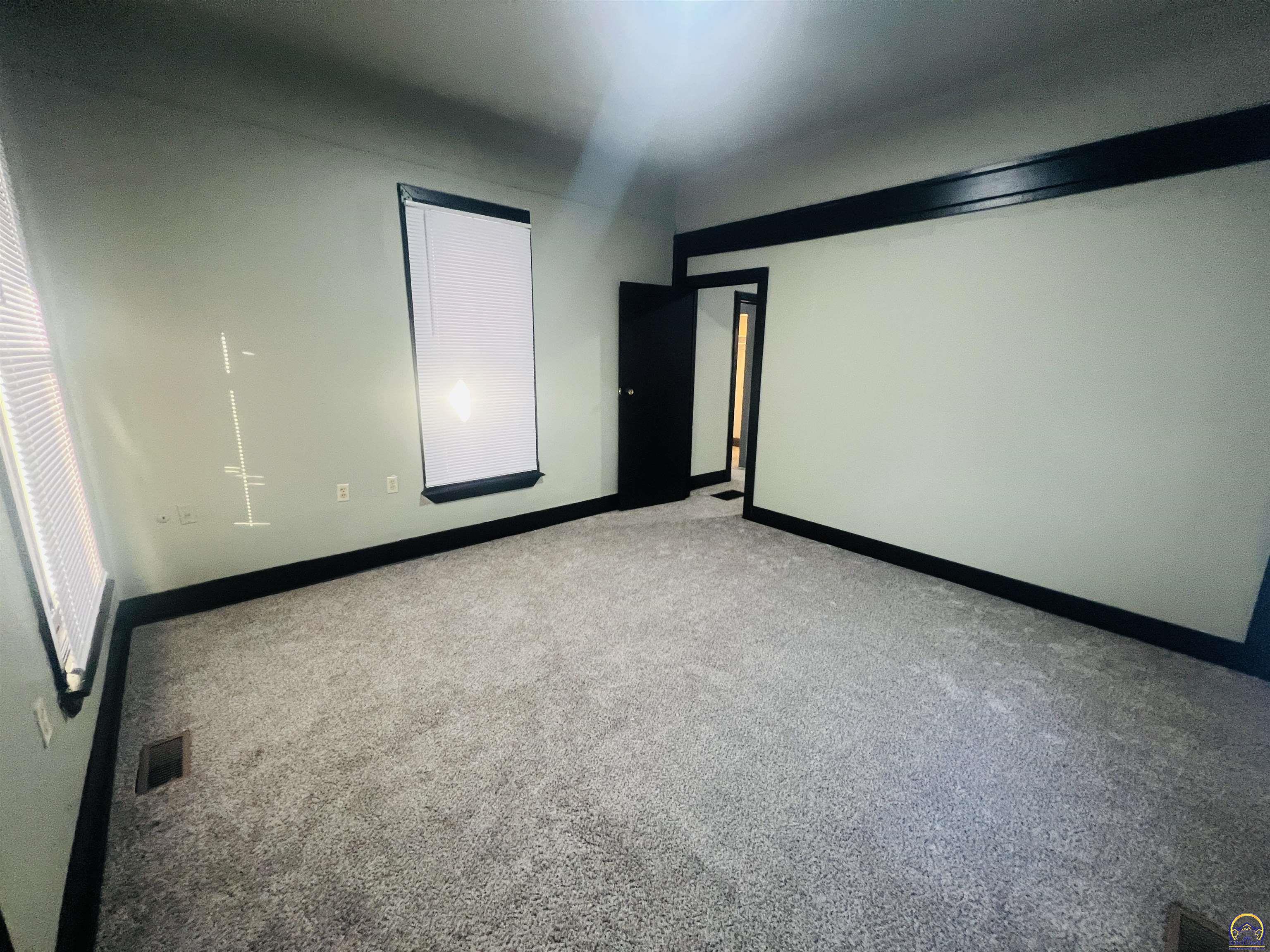 620 Southeast Lake Street Topeka, KS 66607 - Photo 30 of 50