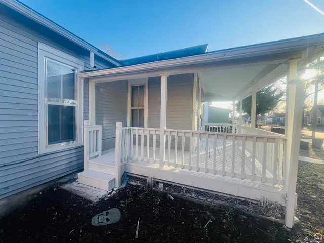 $98,000 | 620 Southeast Lake Street, Topeka, KS 66607