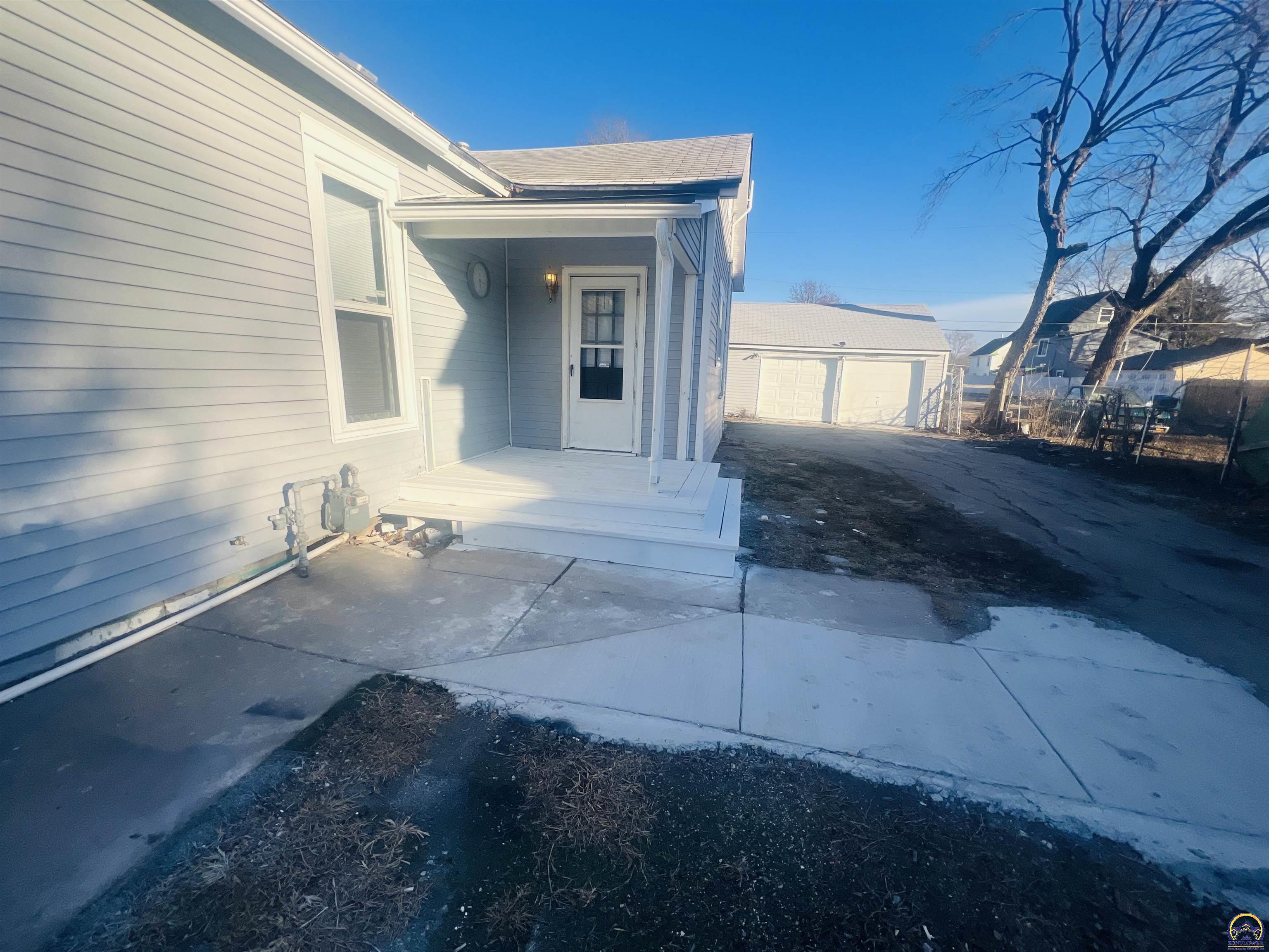 620 Southeast Lake Street Topeka, KS 66607 - Photo 37 of 50