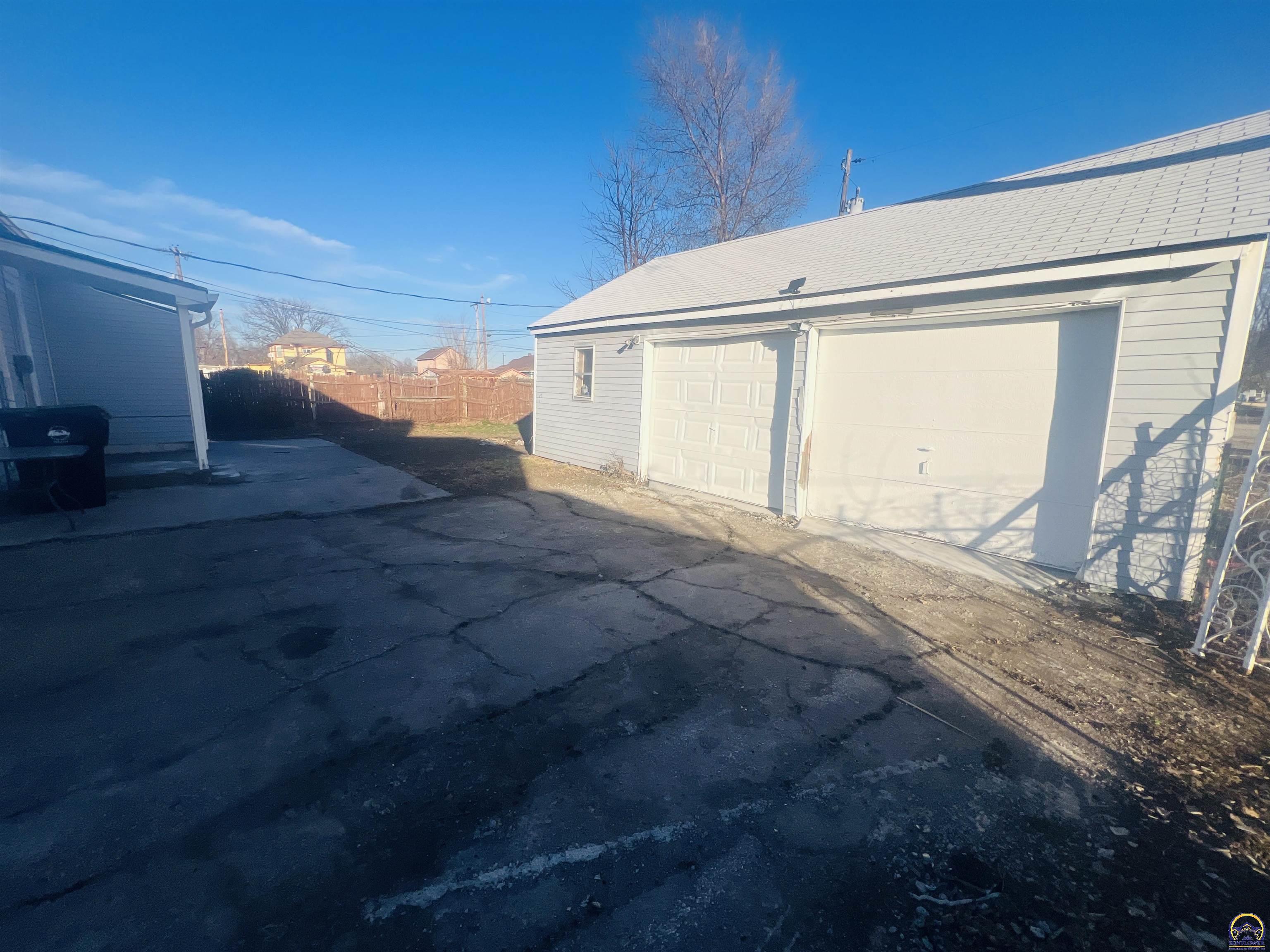 620 Southeast Lake Street Topeka, KS 66607 - Photo 40 of 50